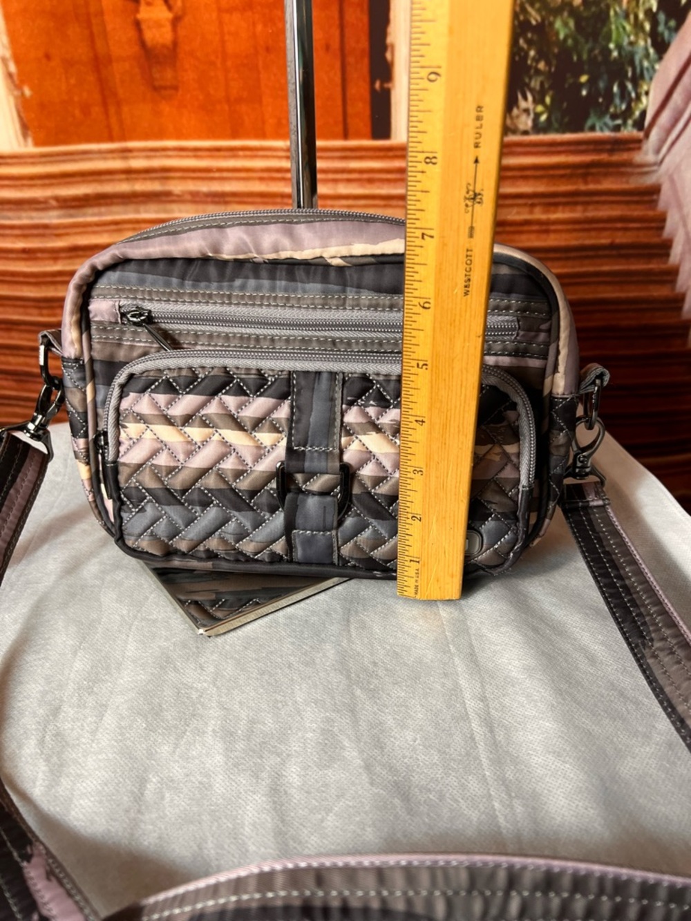lug Quilted Crossbody Bag in Pink and Gray, excellent condition - Picture 16 of 17